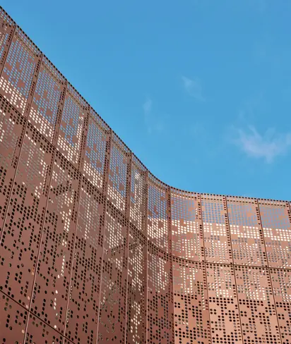 HUME EXTERIOR 12 0310